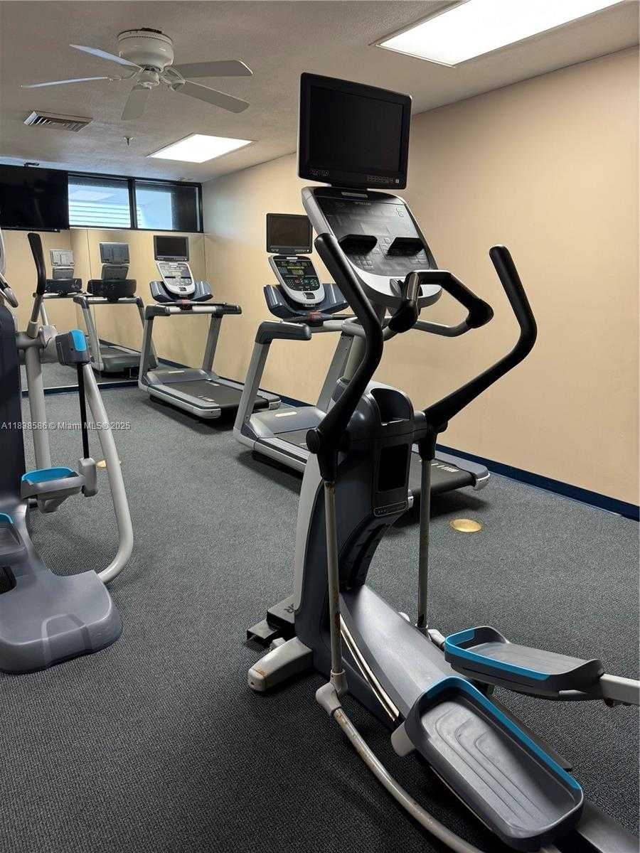 Small Image of 520 BRICKELL KEY DR #A712, Miami Number 21