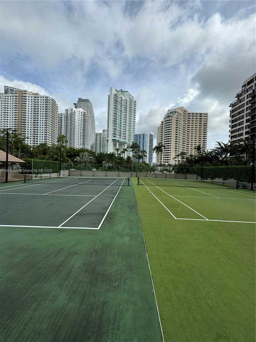 Small Image of 520 BRICKELL KEY DR #A712, Miami Number 26