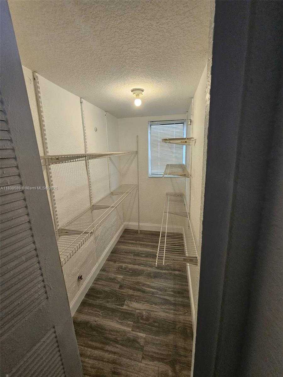 Small Image of 235 ANTILLA AVE #1, Coral Gables Number 10