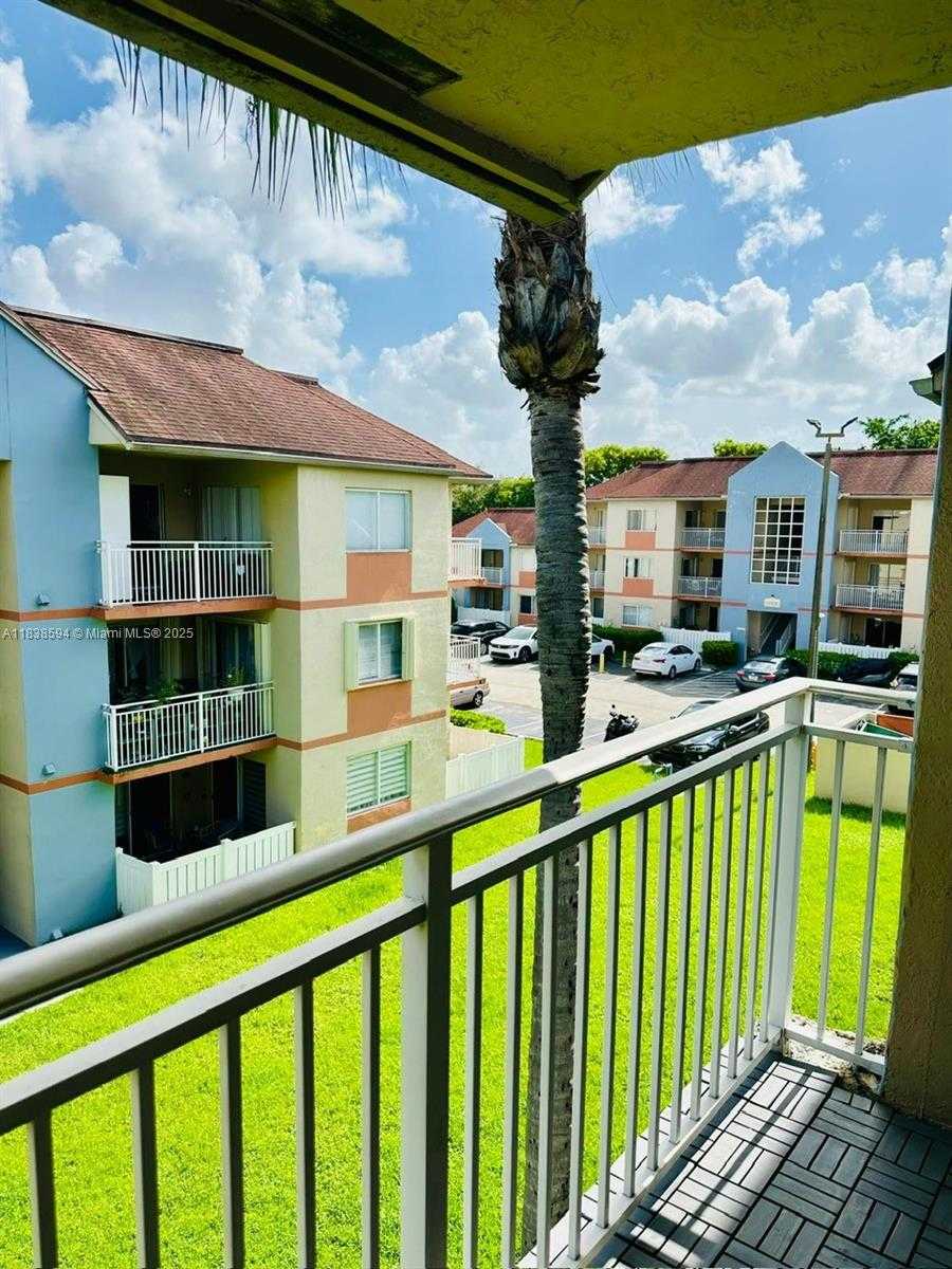 Small Image of Hialeah Number 8