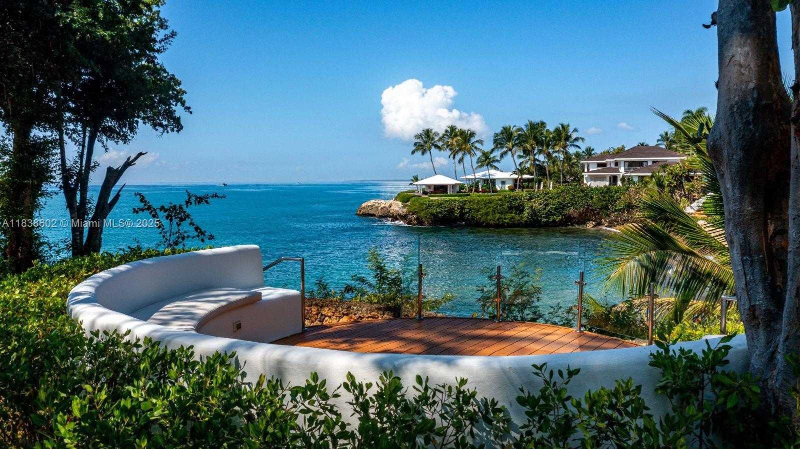 Small Image of PUNTA MINITAS, CASA DE CAMPO, Out of City Number 10
