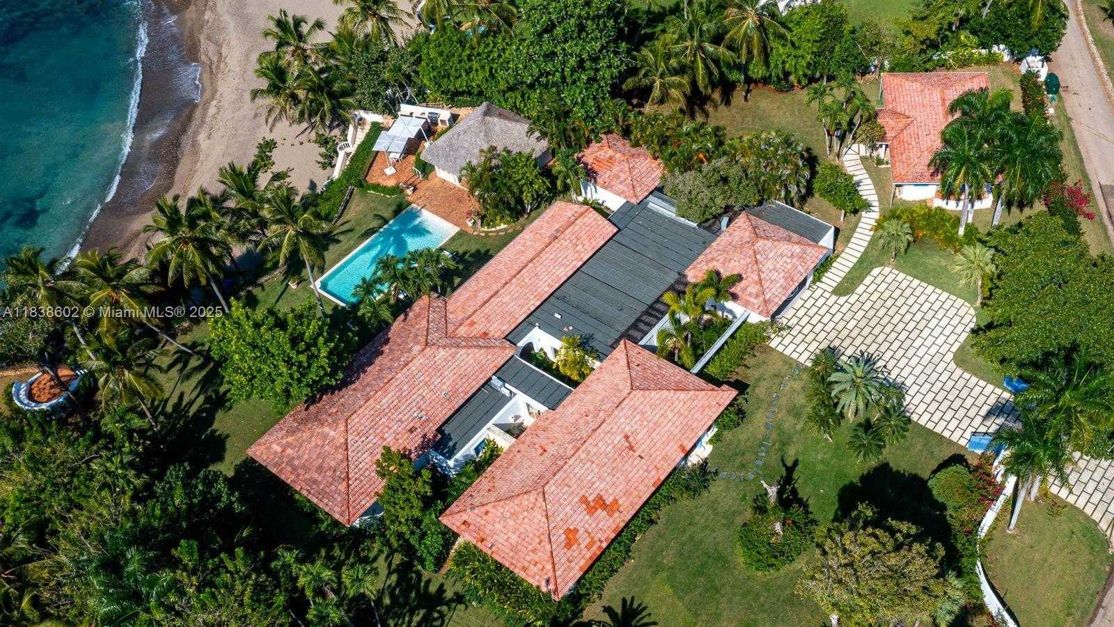 Small Image of PUNTA MINITAS, CASA DE CAMPO, Out of City Number 3