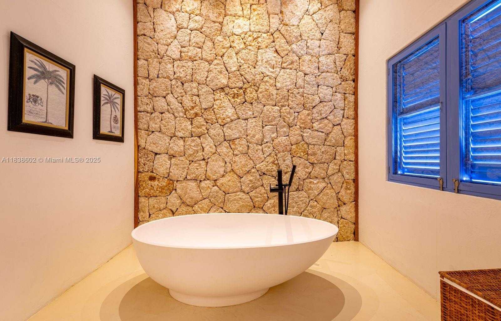 Small Image of PUNTA MINITAS, CASA DE CAMPO, Out of City Number 9