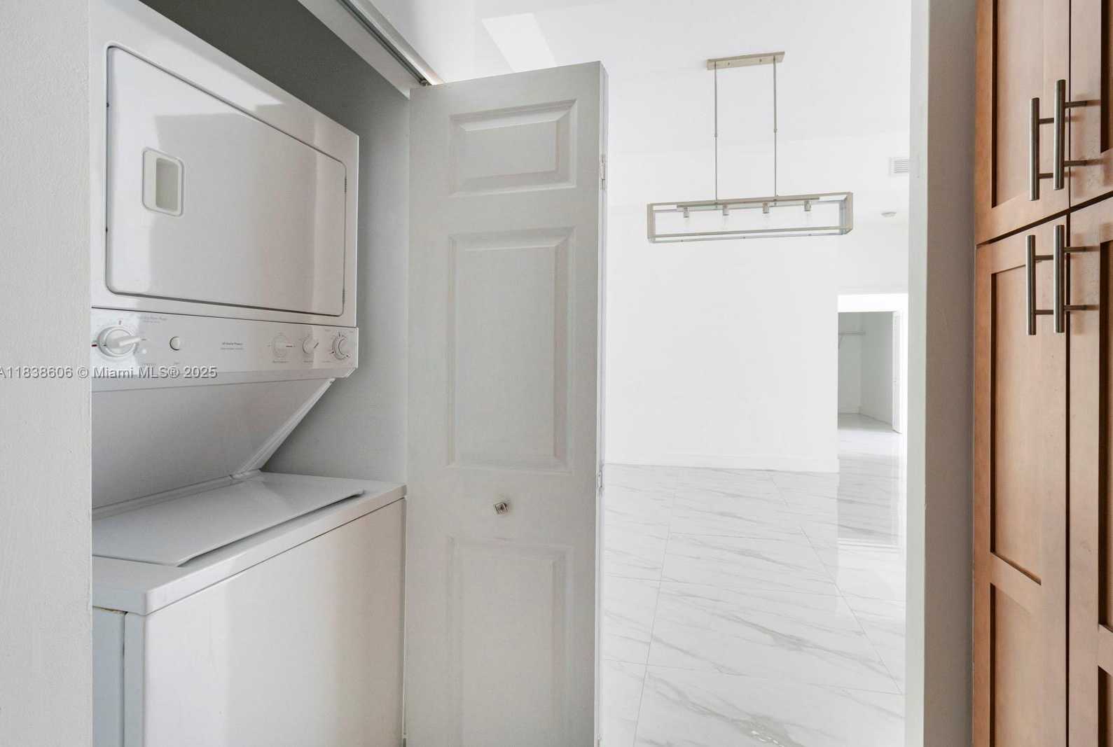 Small Image of 8395 SOUTH WEST 73RD AVE #511, Miami Number 7