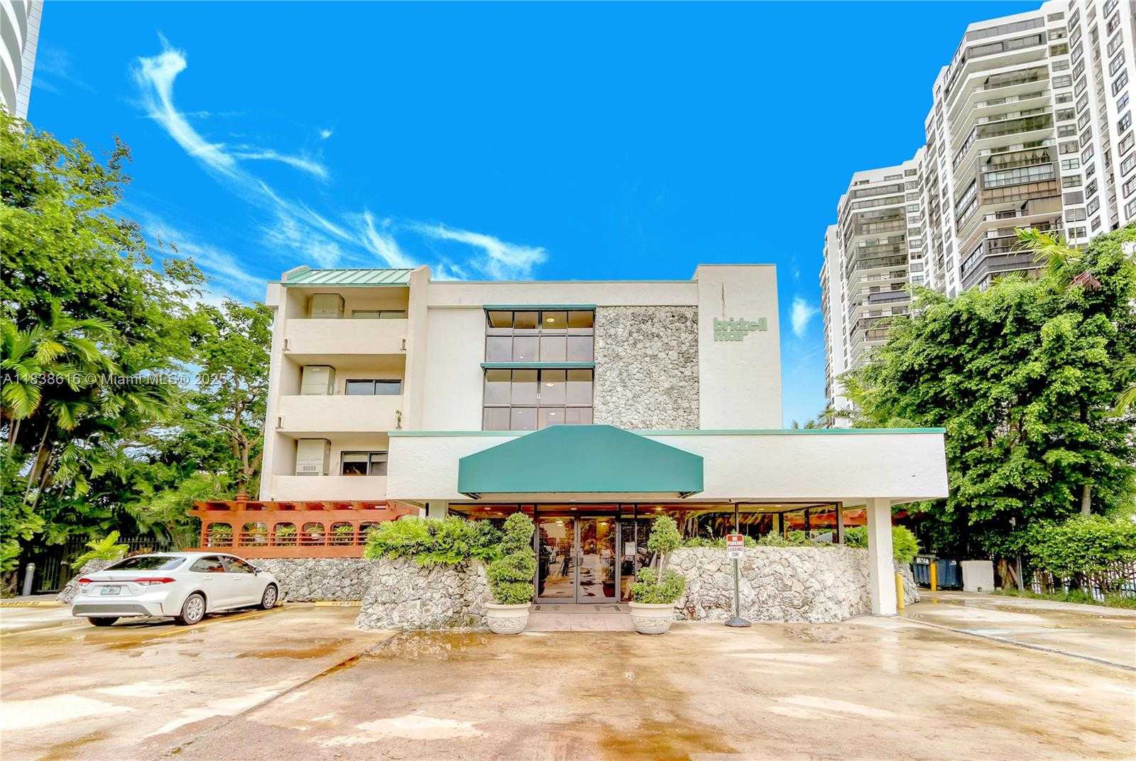 Small Image of 2201 BRICKELL AVE #22, Miami Number 12