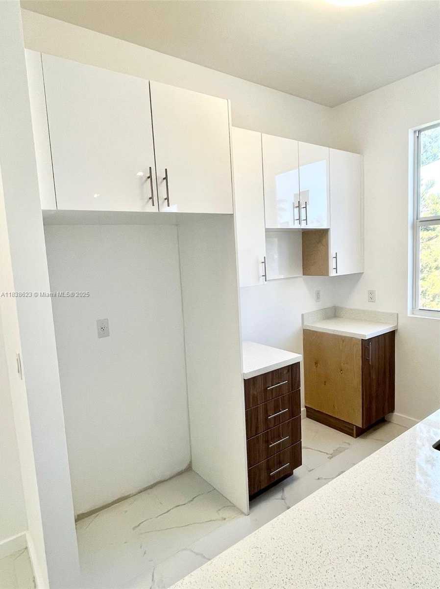 Small Image of 4506 NORTH WEST 22ND CT #A, Miami Number 6