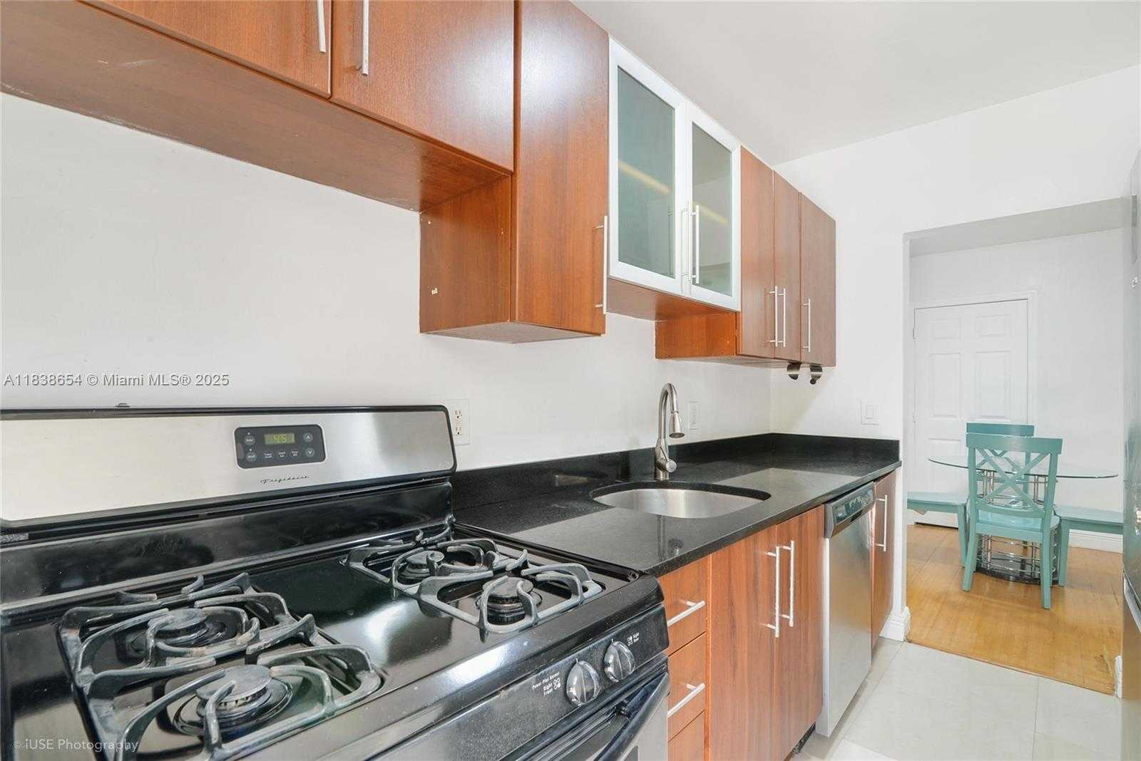 Small Image of 320 85TH ST #12, Miami Beach Number 3