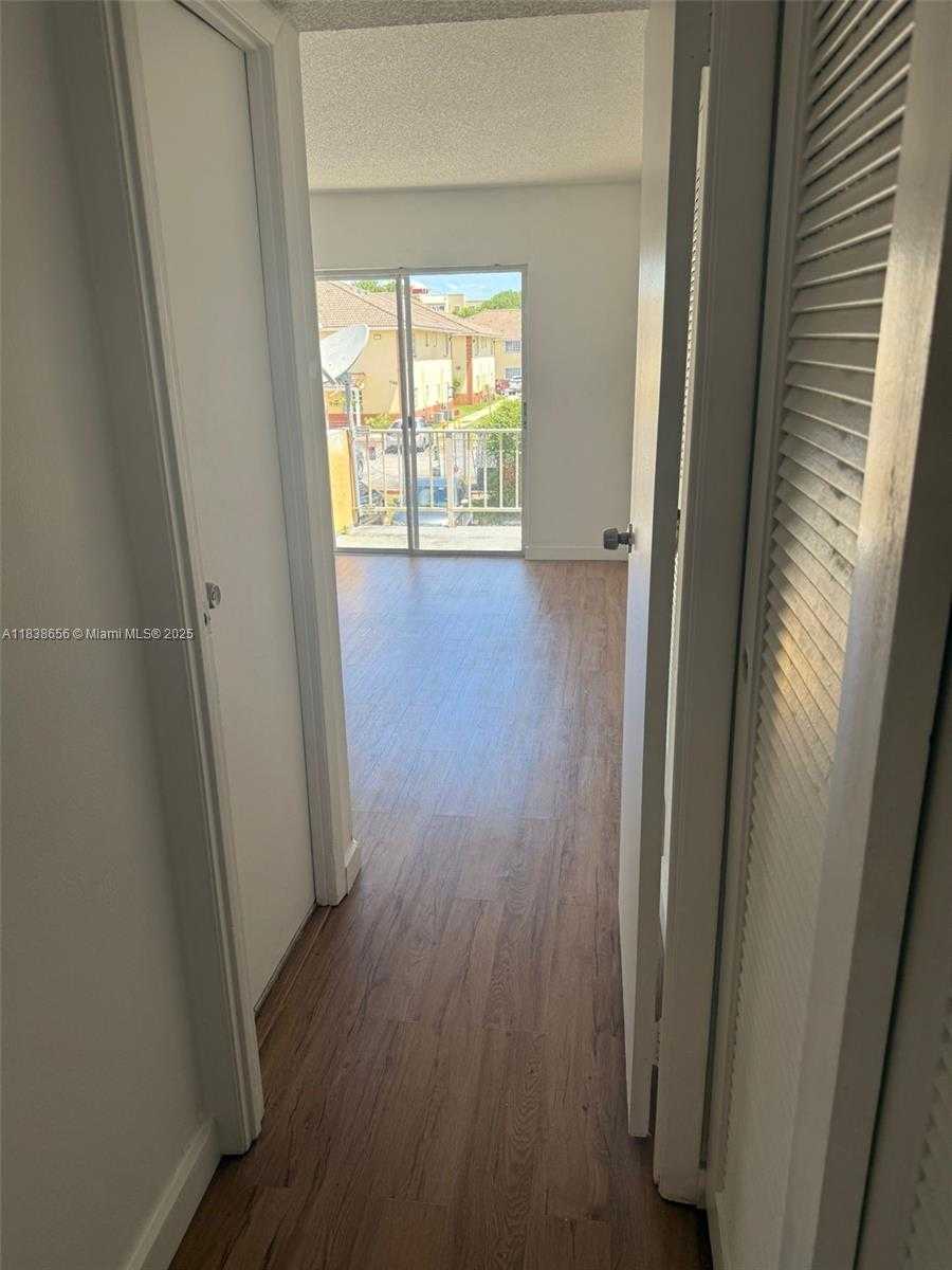 Small Image of 18111 NORTH WEST 68TH AVE #G210, Hialeah Gardens Number 11