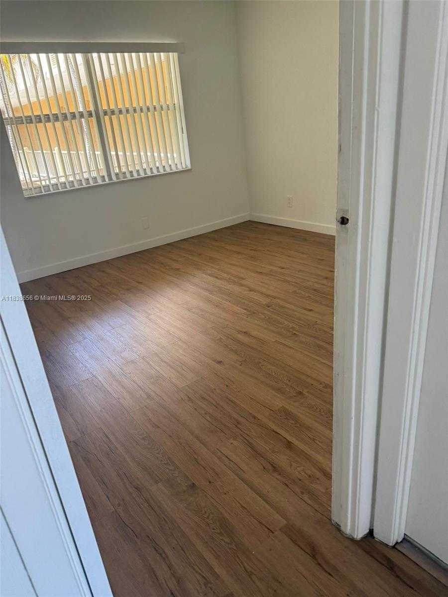 Small Image of 18111 NORTH WEST 68TH AVE #G210, Hialeah Gardens Number 15