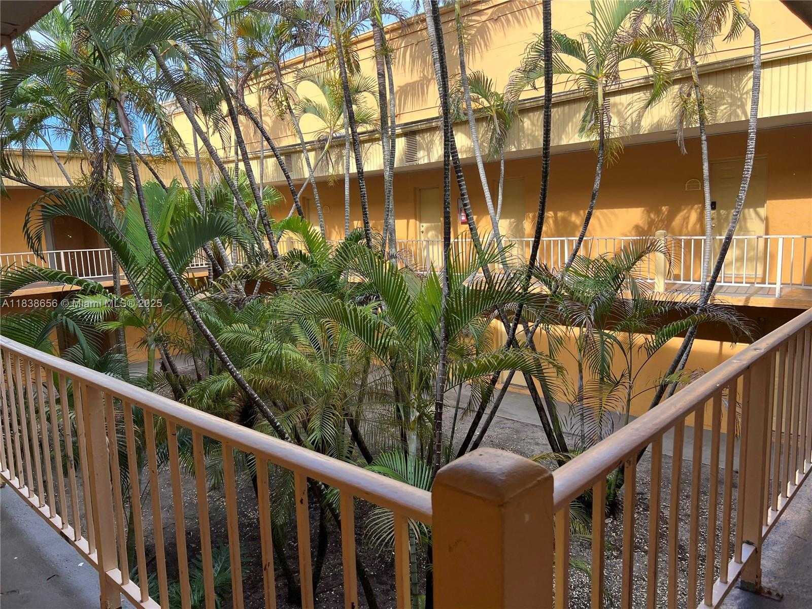 Small Image of 18111 NORTH WEST 68TH AVE #G210, Hialeah Gardens Number 9