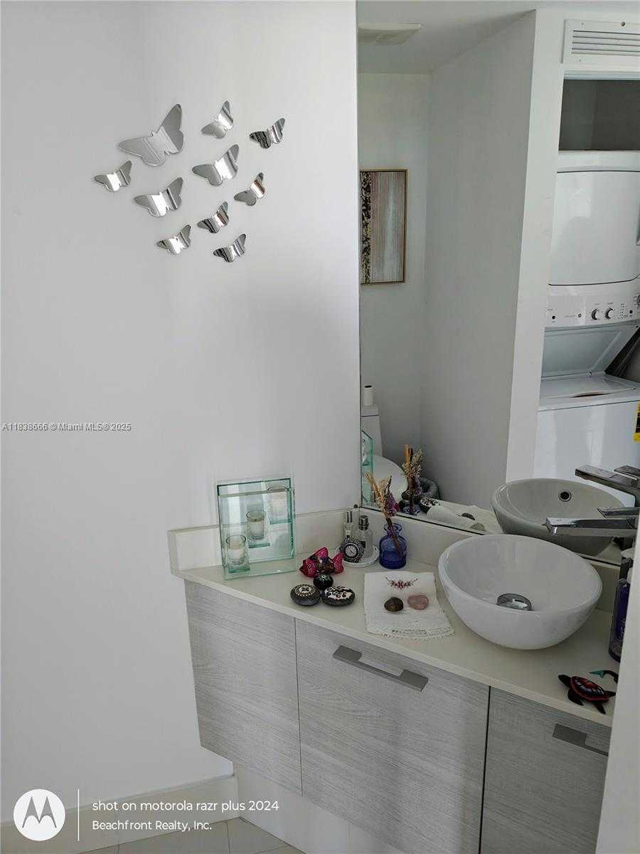 Small Image of 650 NORTH EAST 32ND ST #2508, Miami Number 13