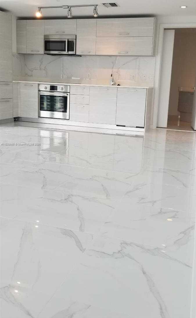 Small Image of 650 NORTH EAST 32ND ST #2508, Miami Number 16