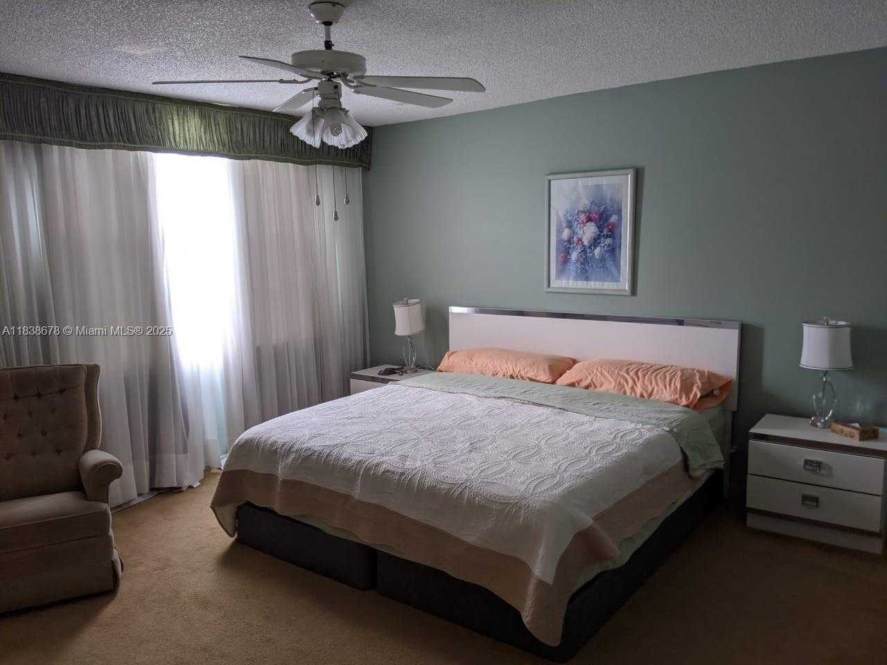 Small Image of 17800 ATLANTIC BLVD #409, Sunny Isles Beach Number 9