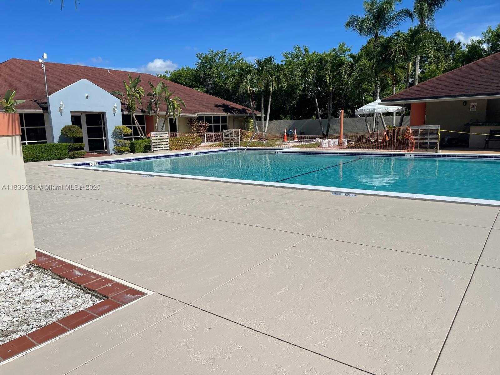 Small Image of 18830 NORTH WEST 57TH AVE #105, Hialeah Number 12