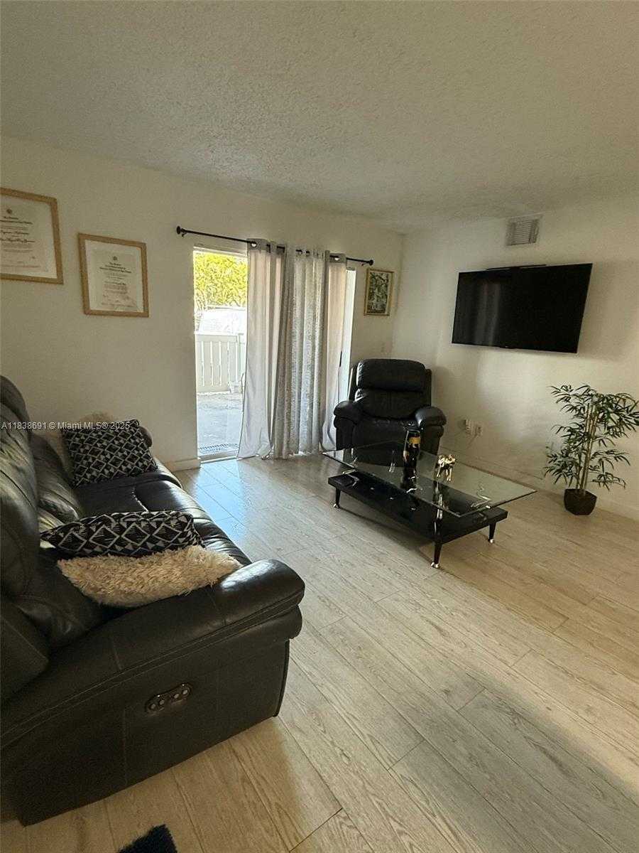 Small Image of 18830 NORTH WEST 57TH AVE #105, Hialeah Number 6
