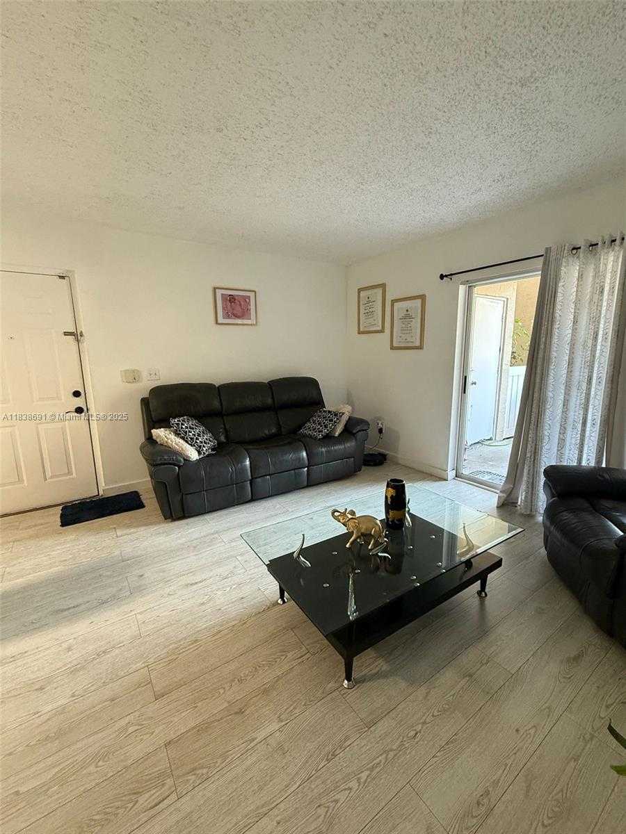 Small Image of 18830 NORTH WEST 57TH AVE #105, Hialeah Number 7