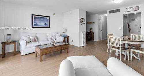 Small Image of 9195 COLLINS AVE #1006, Surfside Number 3