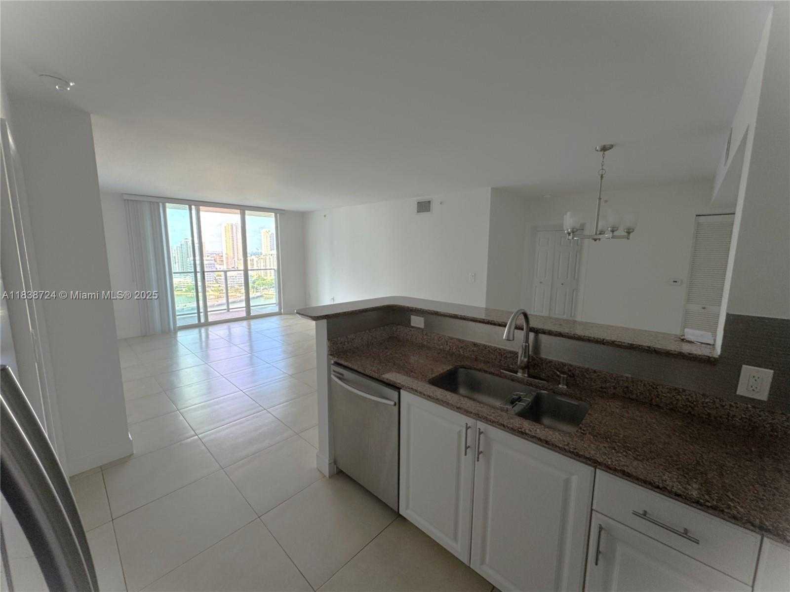 Small Image of 1155 BRICKELL BAY DR #2508, Miami Number 10