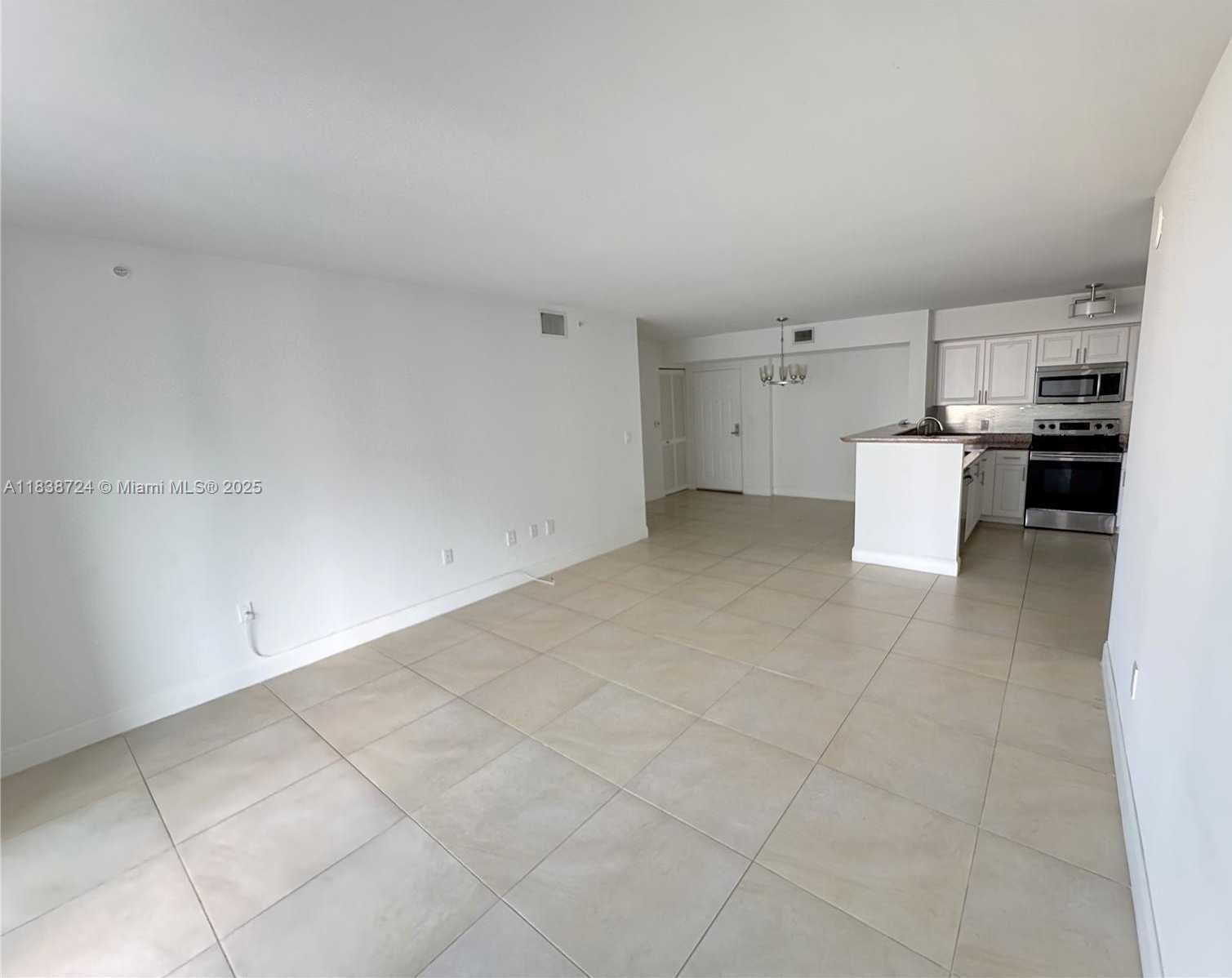 Small Image of 1155 BRICKELL BAY DR #2508, Miami Number 6