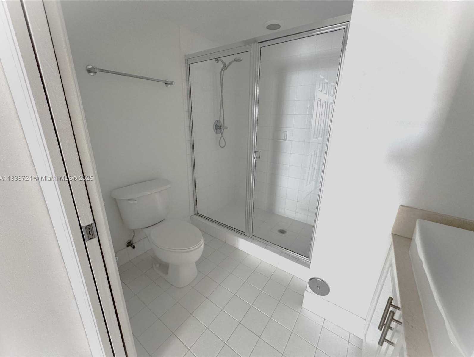 Small Image of 1155 BRICKELL BAY DR #2508, Miami Number 8