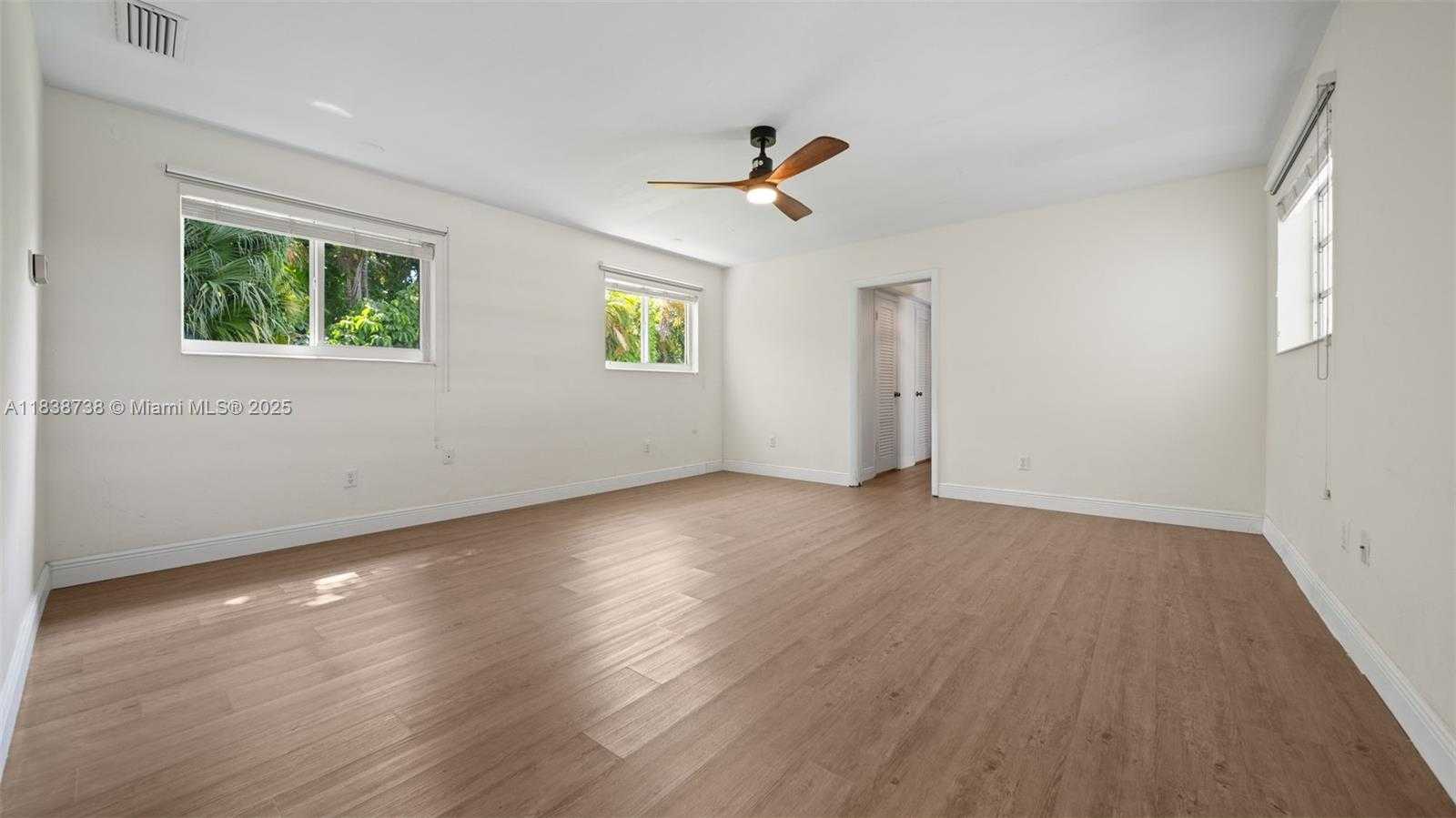 Small Image of 7100 SOUTH WEST 119TH ST, Pinecrest Number 17