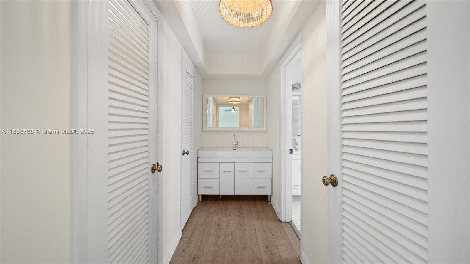 Small Image of 7100 SOUTH WEST 119TH ST, Pinecrest Number 19