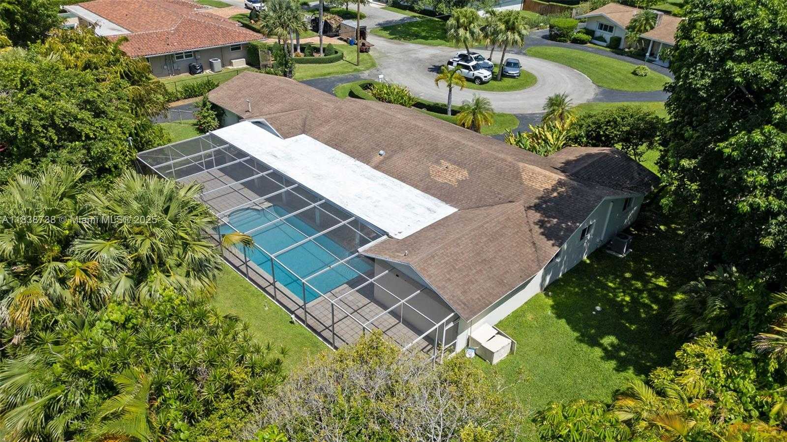 Small Image of 7100 SOUTH WEST 119TH ST, Pinecrest Number 3