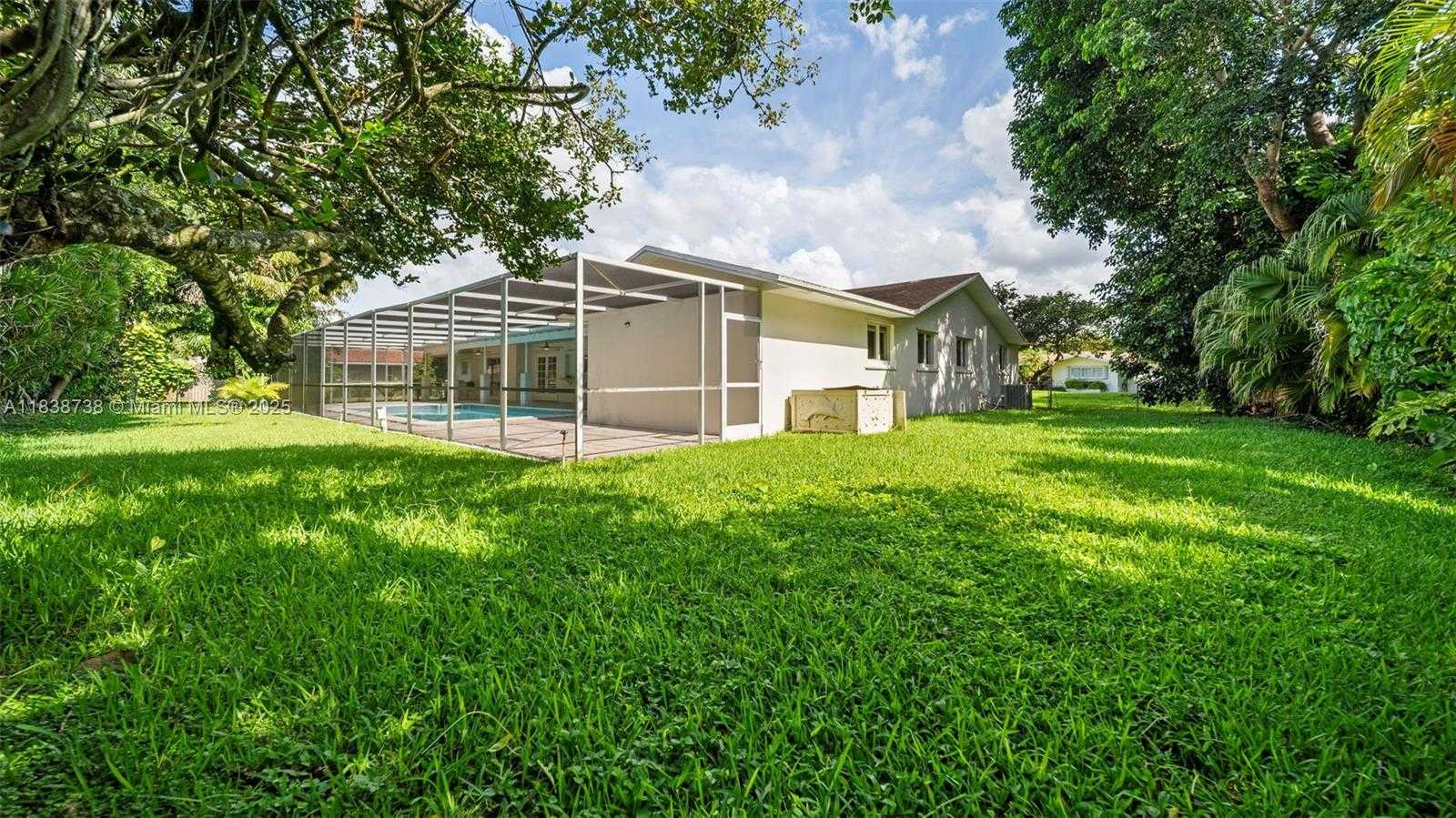 Small Image of 7100 SOUTH WEST 119TH ST, Pinecrest Number 38