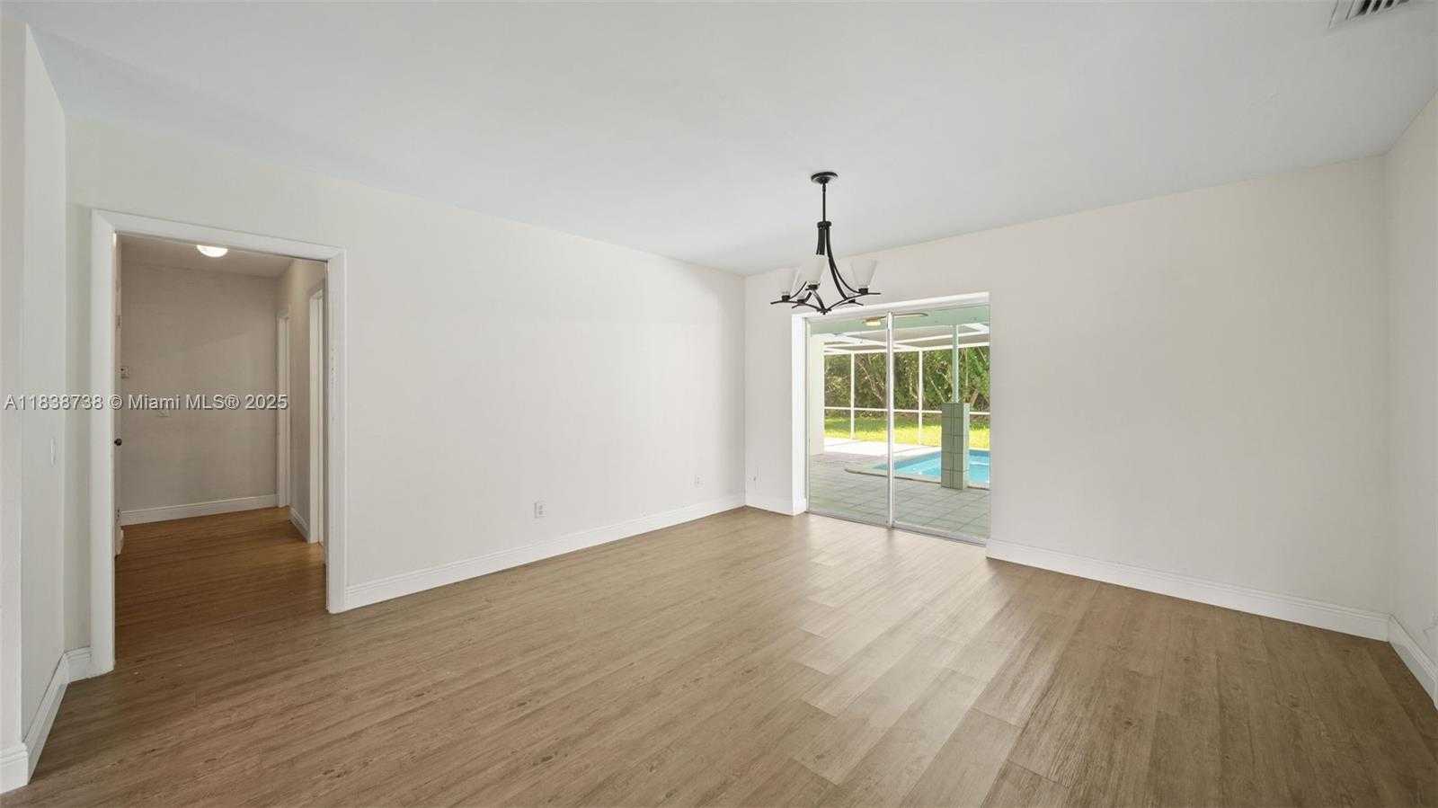 Small Image of 7100 SOUTH WEST 119TH ST, Pinecrest Number 5