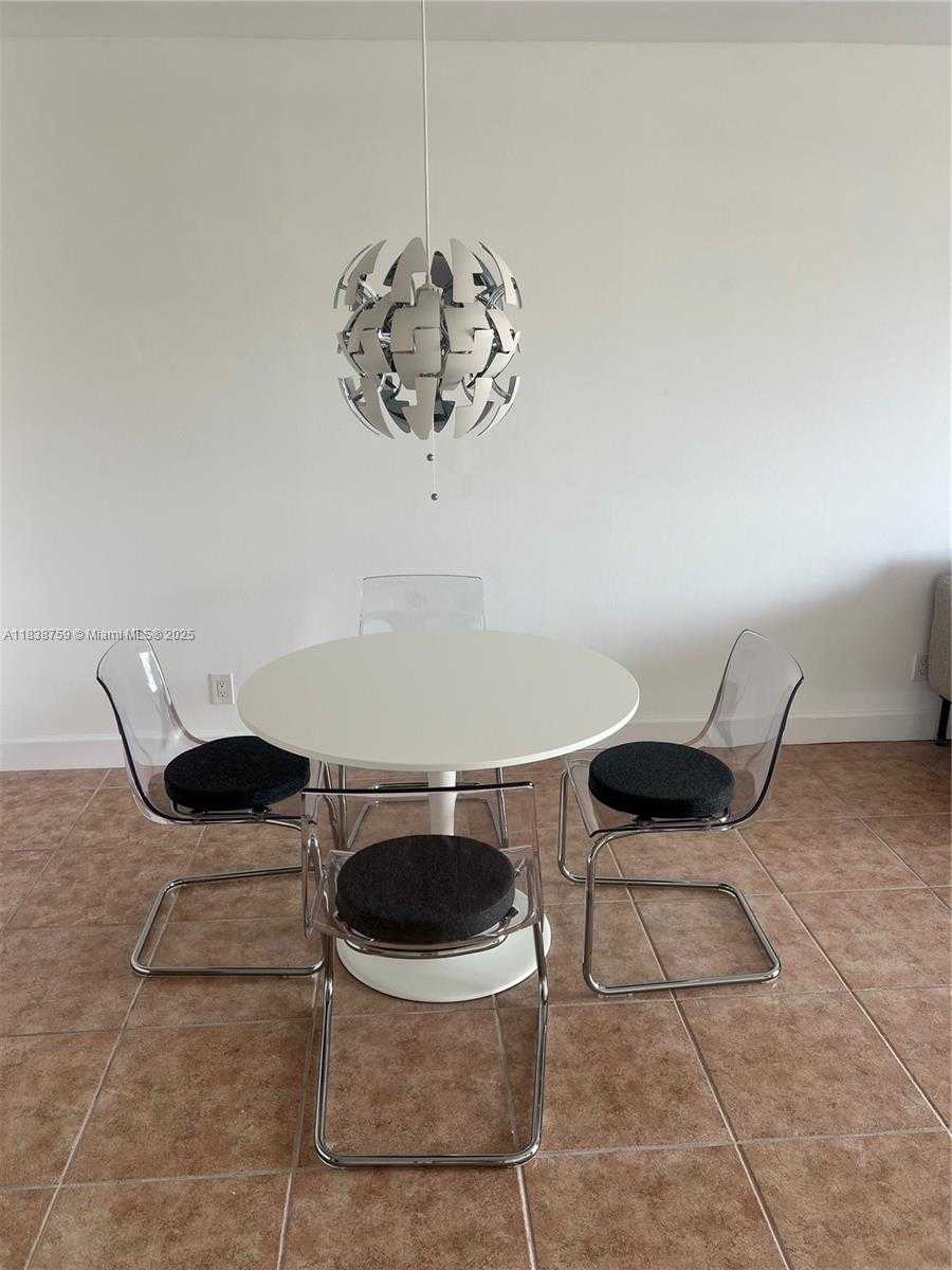 Small Image of 1455 NORTH TREASURE DR #5B, North Bay Village Number 11