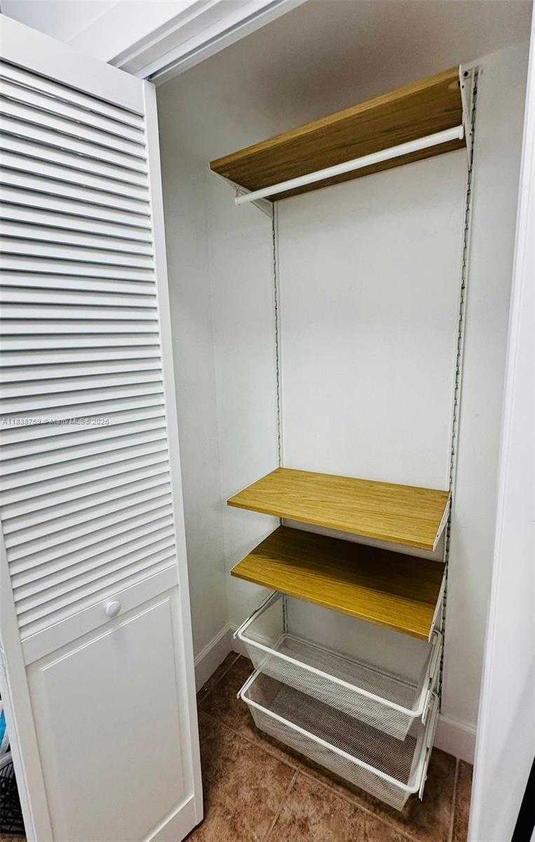 Small Image of 1455 NORTH TREASURE DR #5B, North Bay Village Number 21