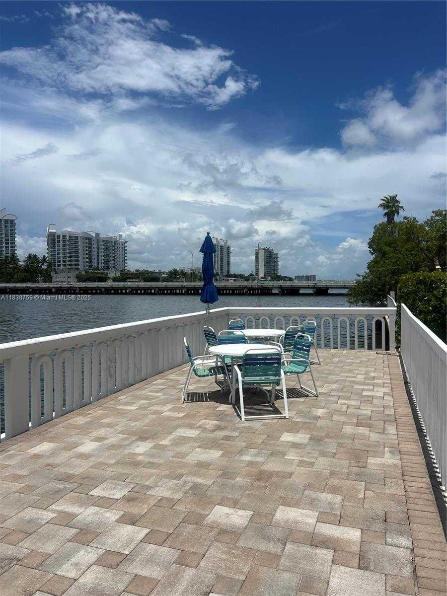 Small Image of 1455 NORTH TREASURE DR #5B, North Bay Village Number 24