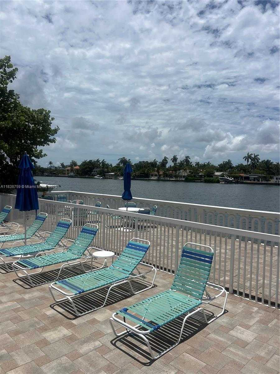 Small Image of 1455 NORTH TREASURE DR #5B, North Bay Village Number 26