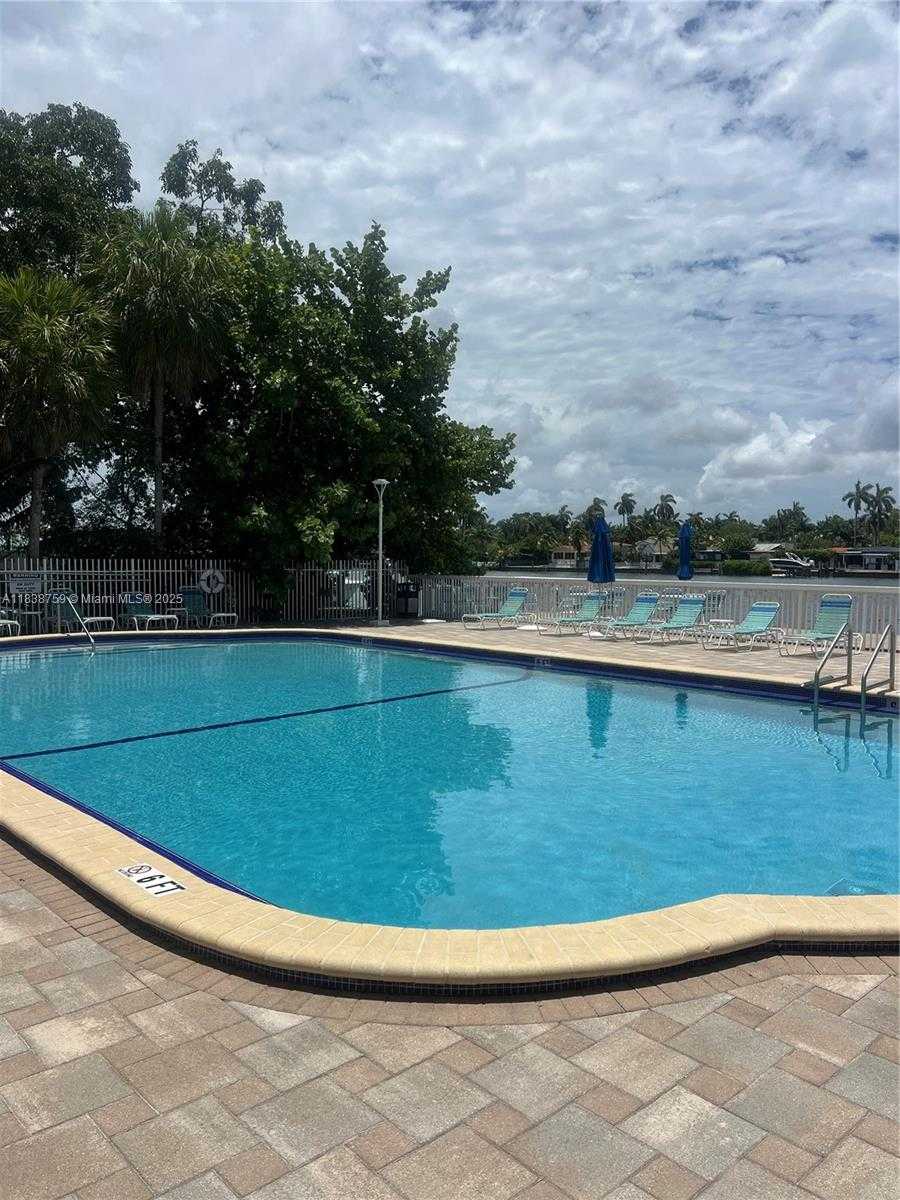 Small Image of 1455 NORTH TREASURE DR #5B, North Bay Village Number 27