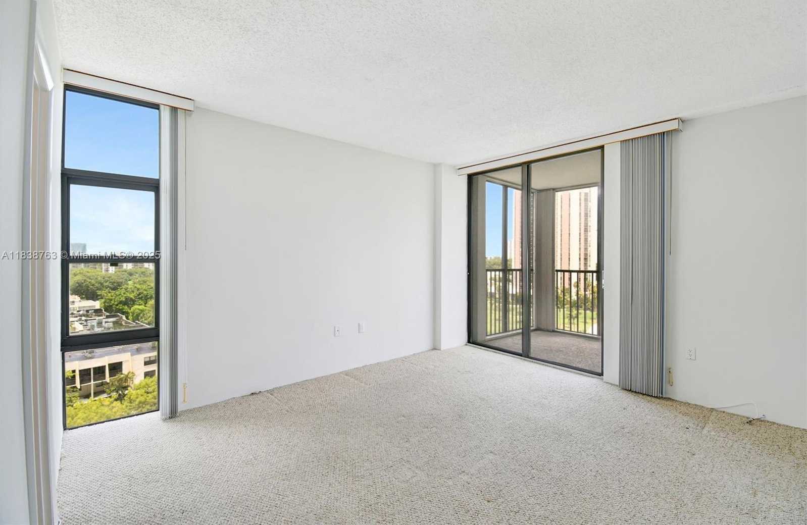 Small Image of 20100 WEST COUNTRY CLUB DR #1005, Aventura Number 14