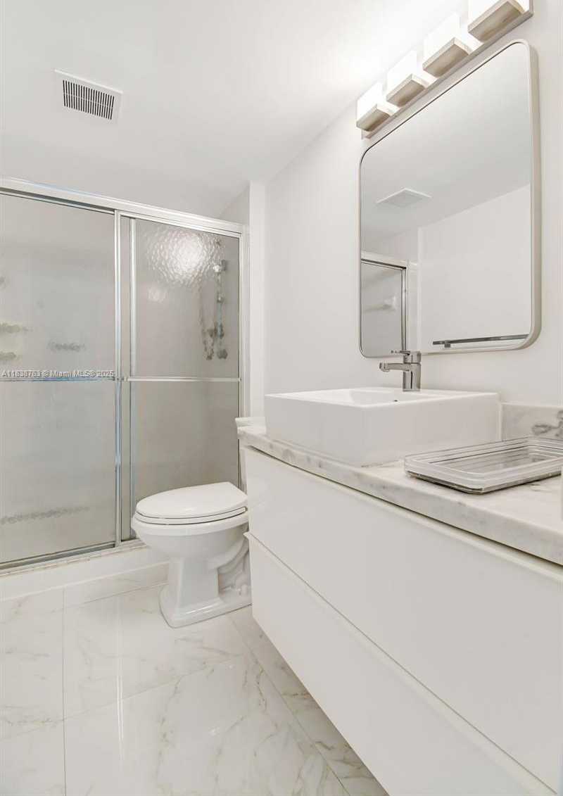 Small Image of 20100 WEST COUNTRY CLUB DR #1005, Aventura Number 23