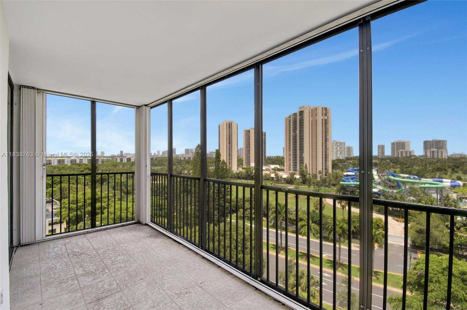 Small Image of 20100 WEST COUNTRY CLUB DR #1005, Aventura Number 27
