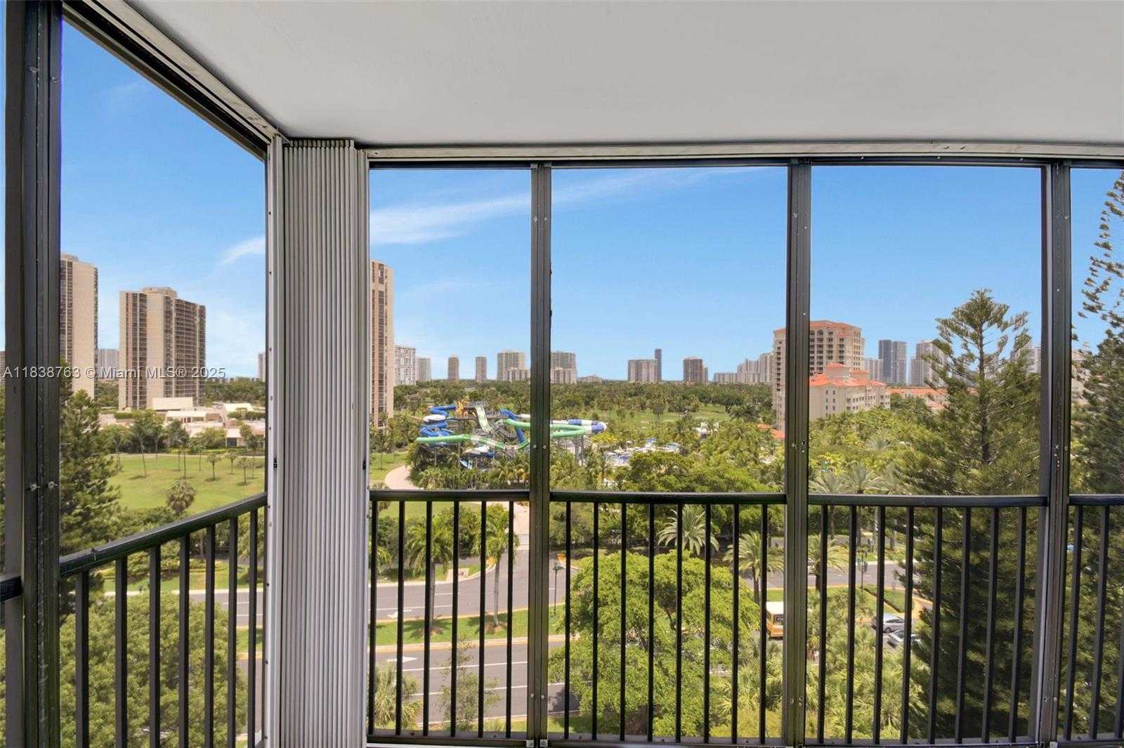 Small Image of 20100 WEST COUNTRY CLUB DR #1005, Aventura Number 29