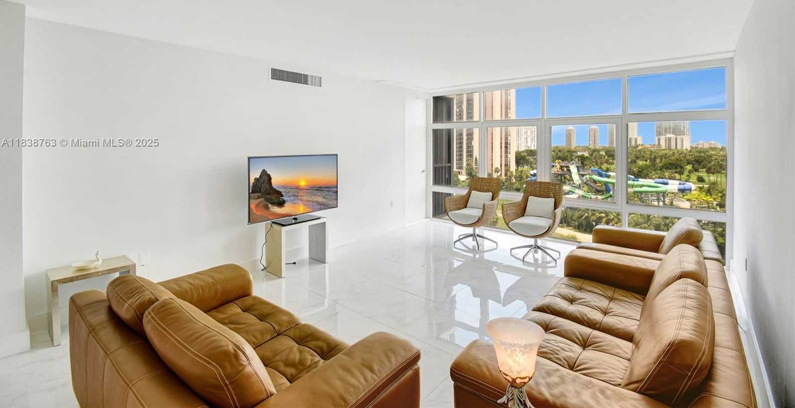 Small Image of 20100 WEST COUNTRY CLUB DR #1005, Aventura Number 3