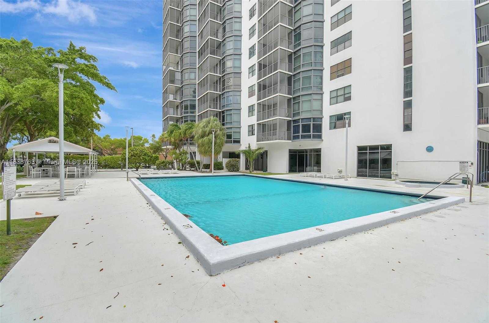 Small Image of 20100 WEST COUNTRY CLUB DR #1005, Aventura Number 32