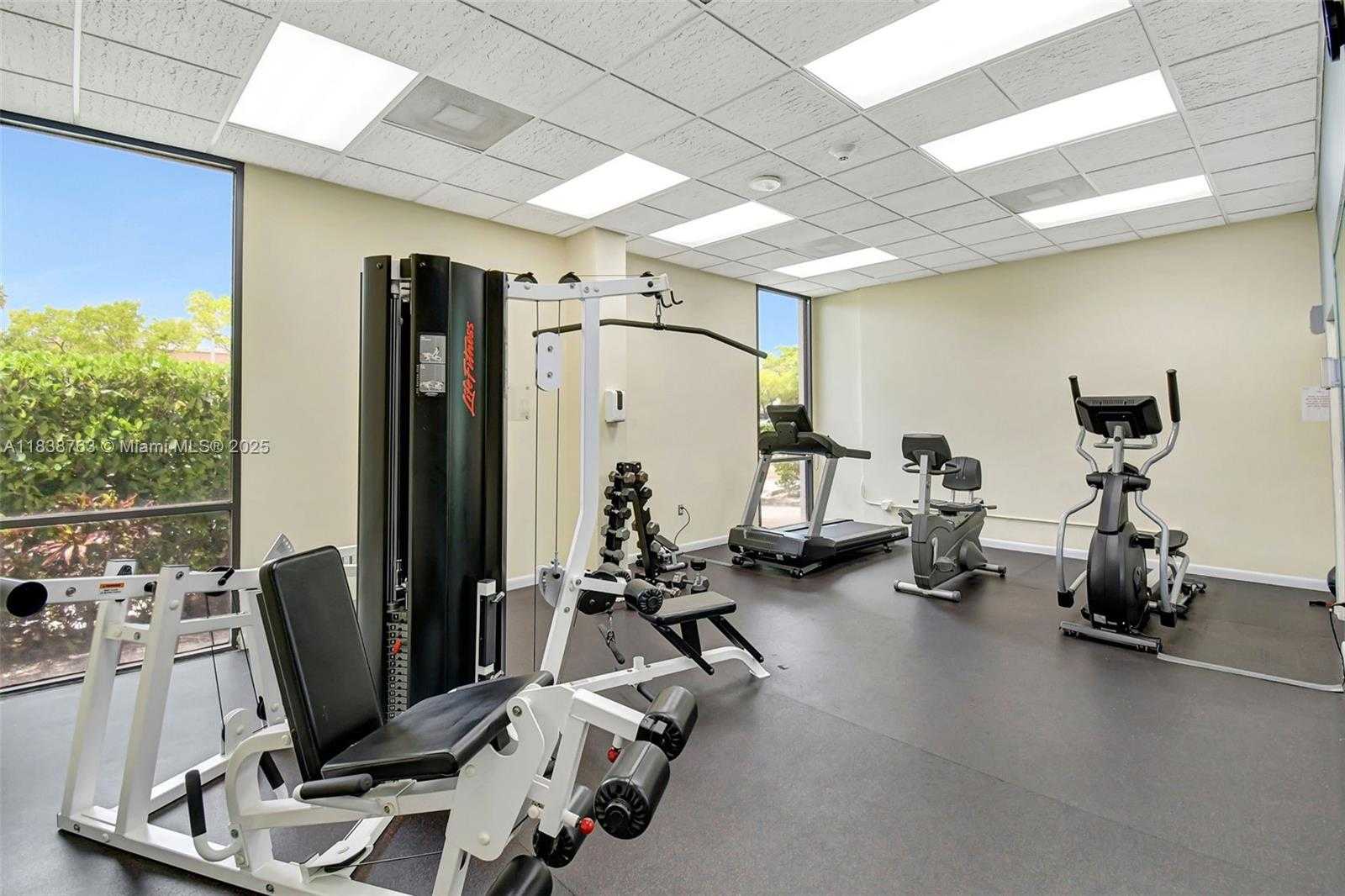 Small Image of 20100 WEST COUNTRY CLUB DR #1005, Aventura Number 34