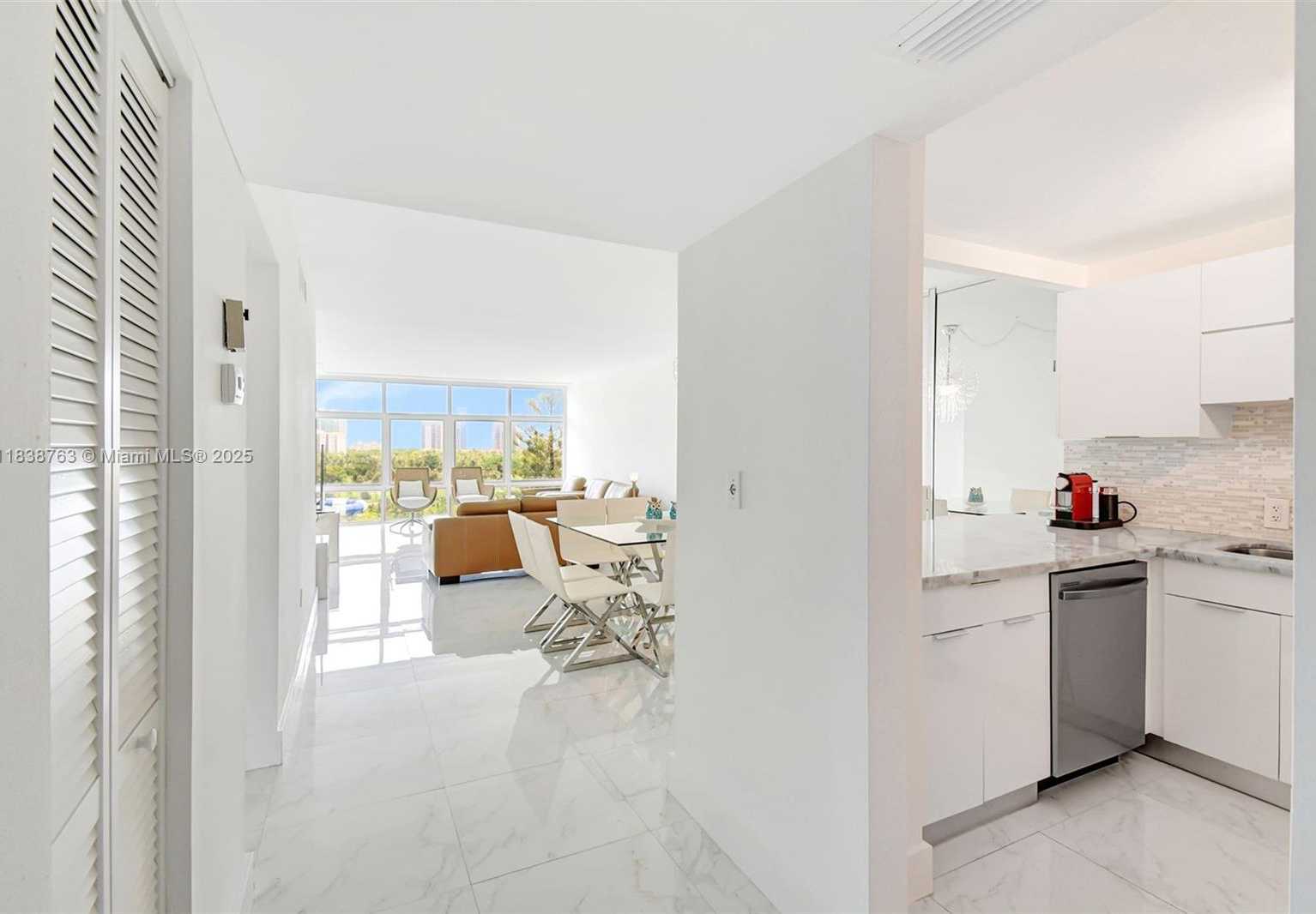 Small Image of 20100 WEST COUNTRY CLUB DR #1005, Aventura Number 9