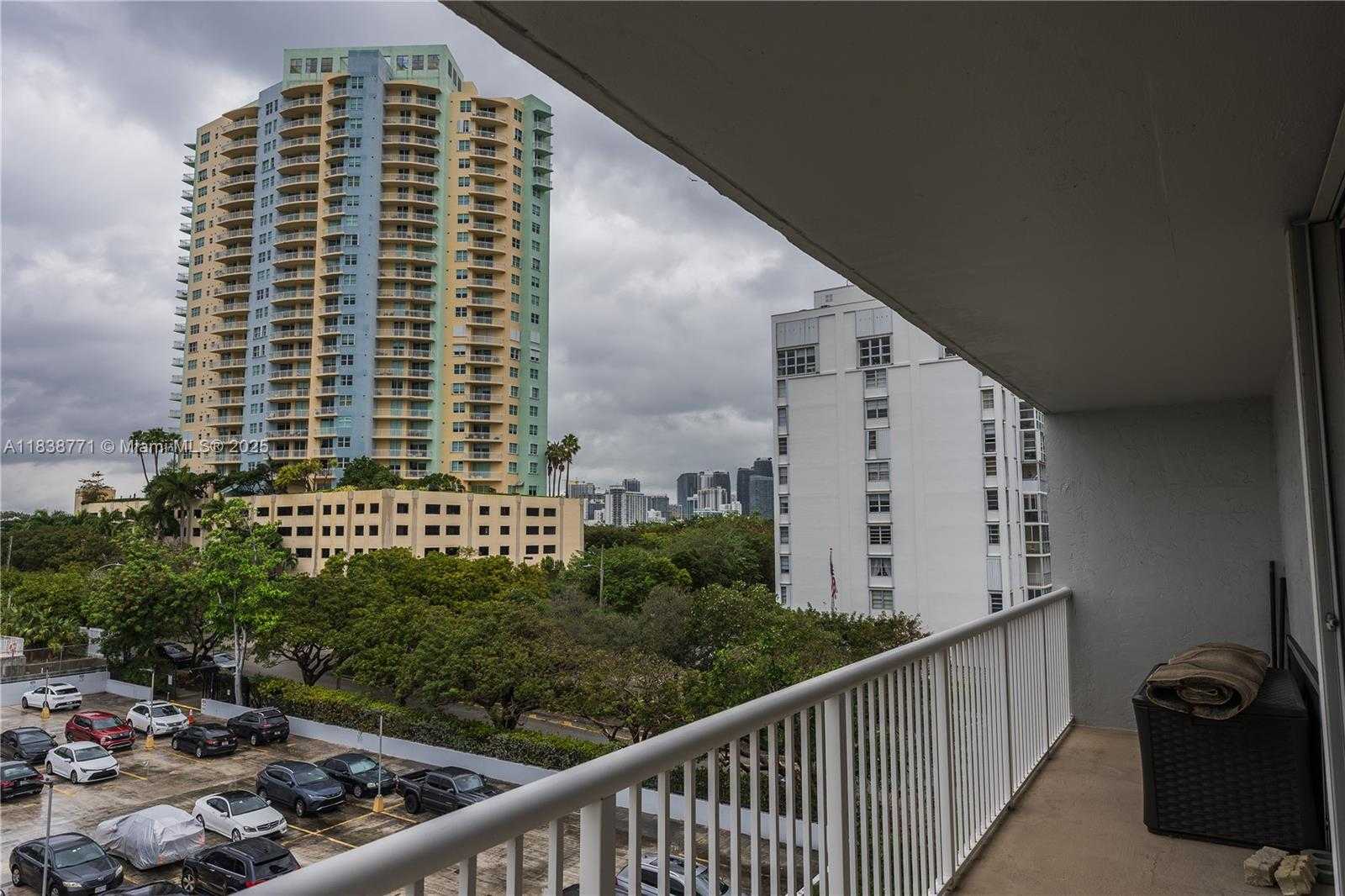 Small Image of 150 SOUTH EAST 25TH RD #5G, Miami Number 9