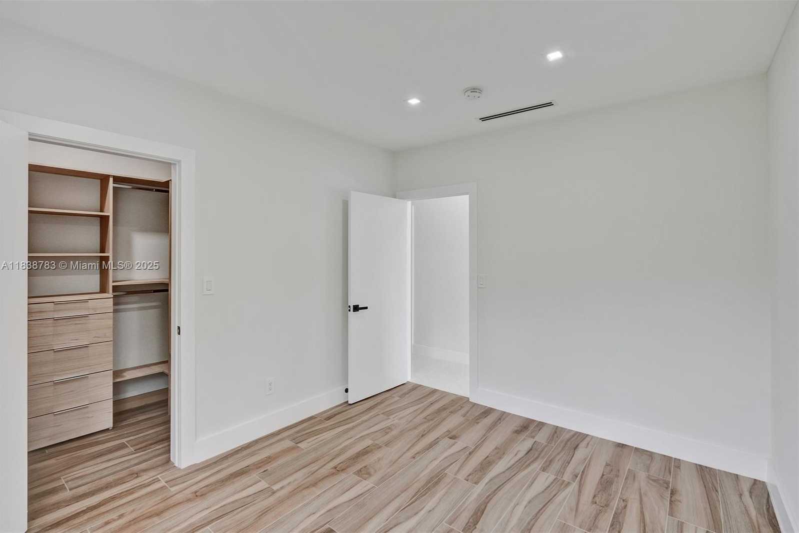 Small Image of 1840 NORTH EAST 199TH ST #1840, Miami Number 11