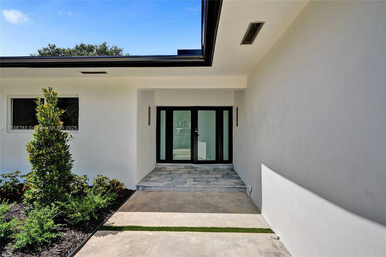 Small Image of 1840 NORTH EAST 199TH ST #1840, Miami Number 2