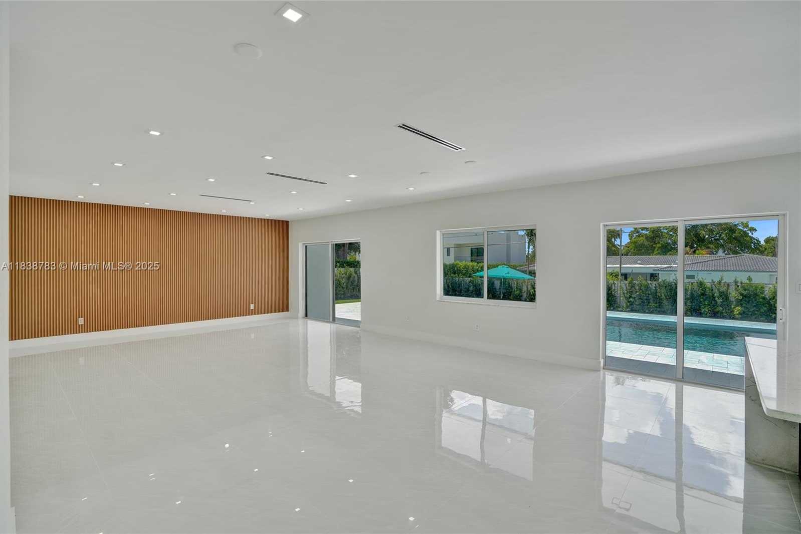 Small Image of 1840 NORTH EAST 199TH ST #1840, Miami Number 9