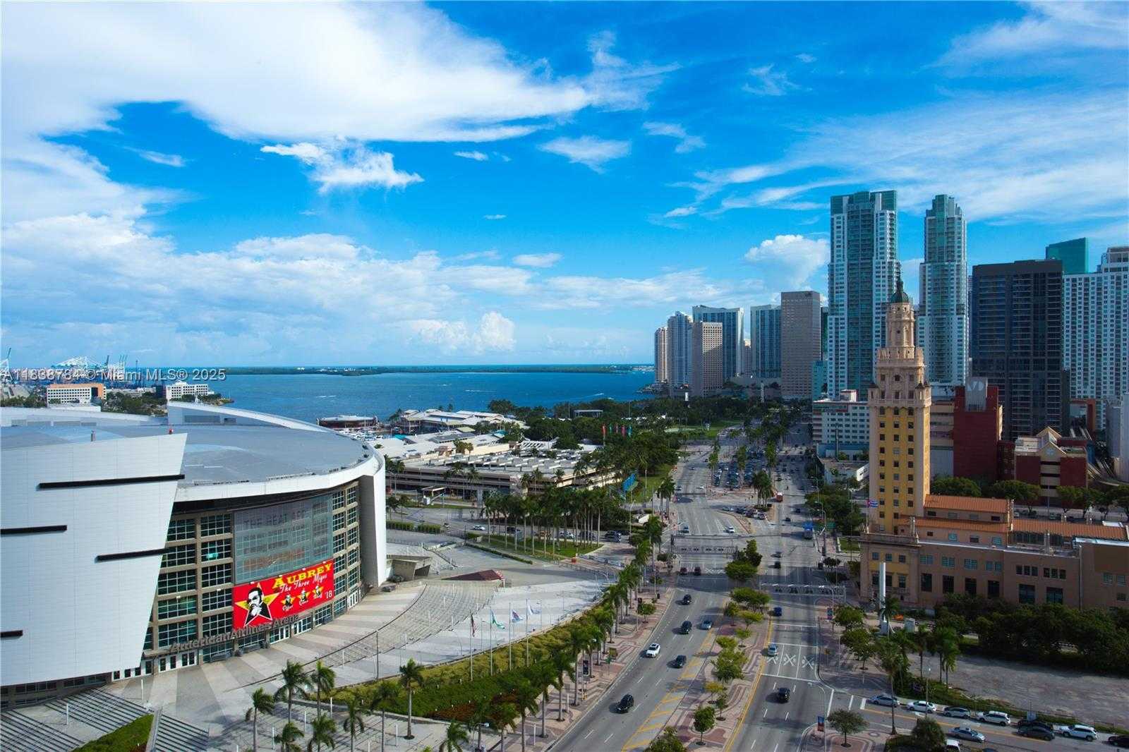 Small Image of 888 BISCAYNE BLVD #1907, Miami Number 10