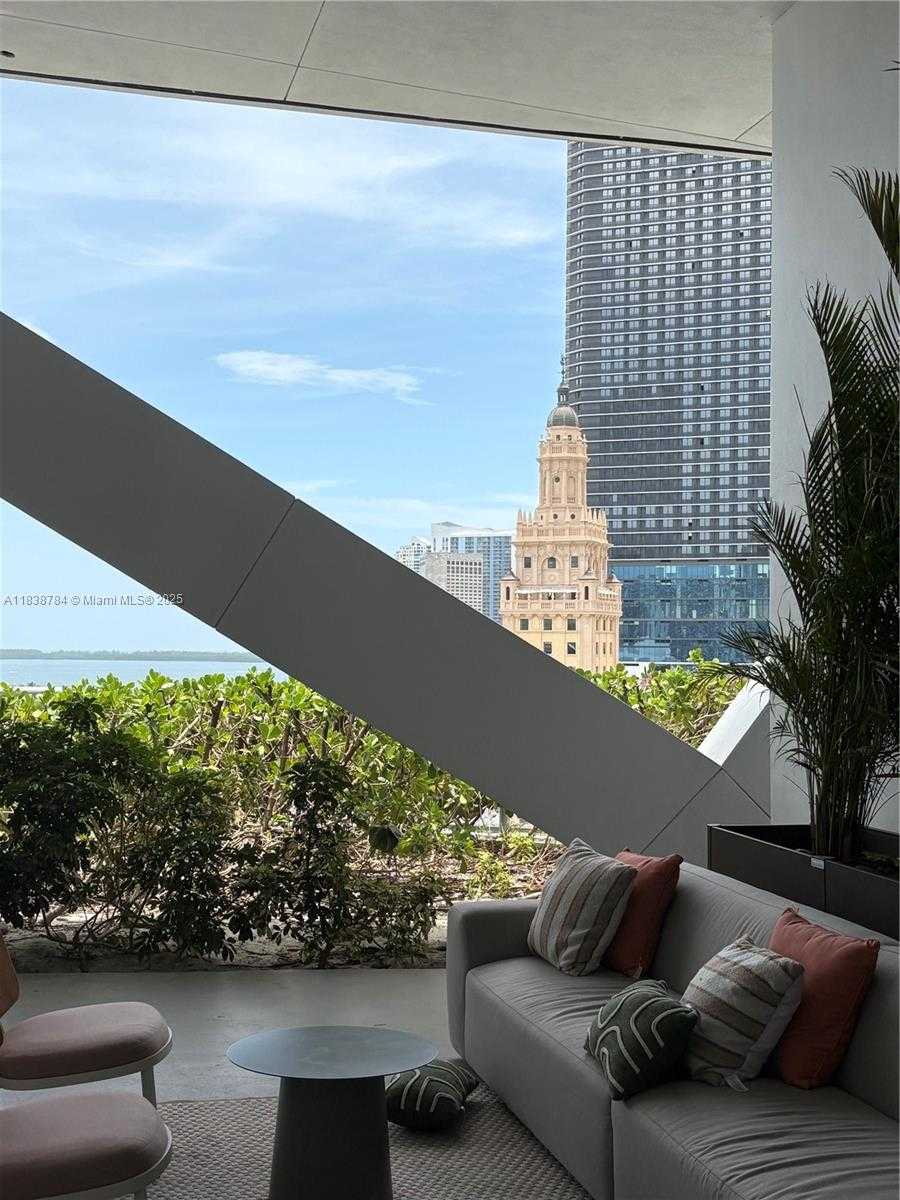 Small Image of 888 BISCAYNE BLVD #1907, Miami Number 17