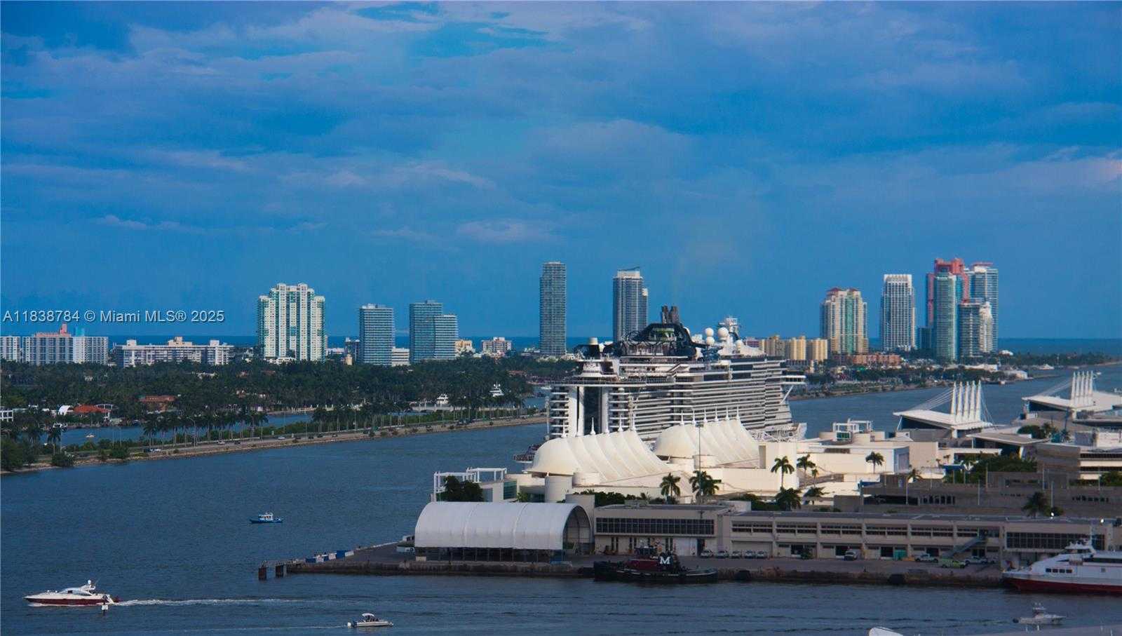 Small Image of 888 BISCAYNE BLVD #1907, Miami Number 2