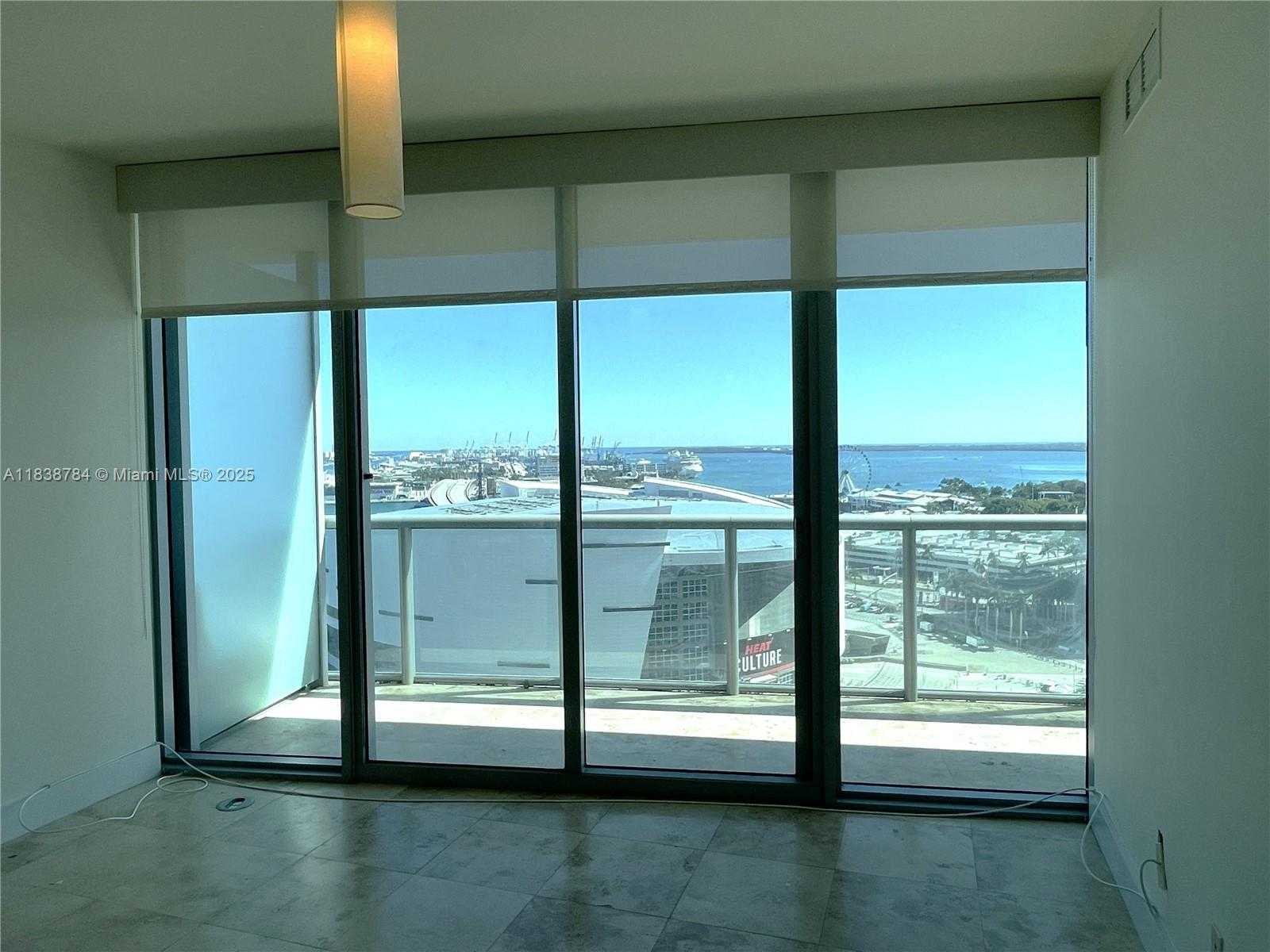 Small Image of 888 BISCAYNE BLVD #1907, Miami Number 6